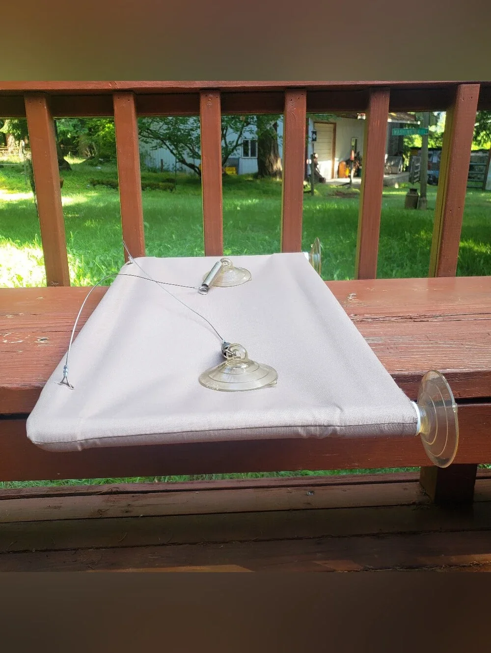 EZ Mount Cat Window Perch or Lounger - Suction Cup To Window - 24